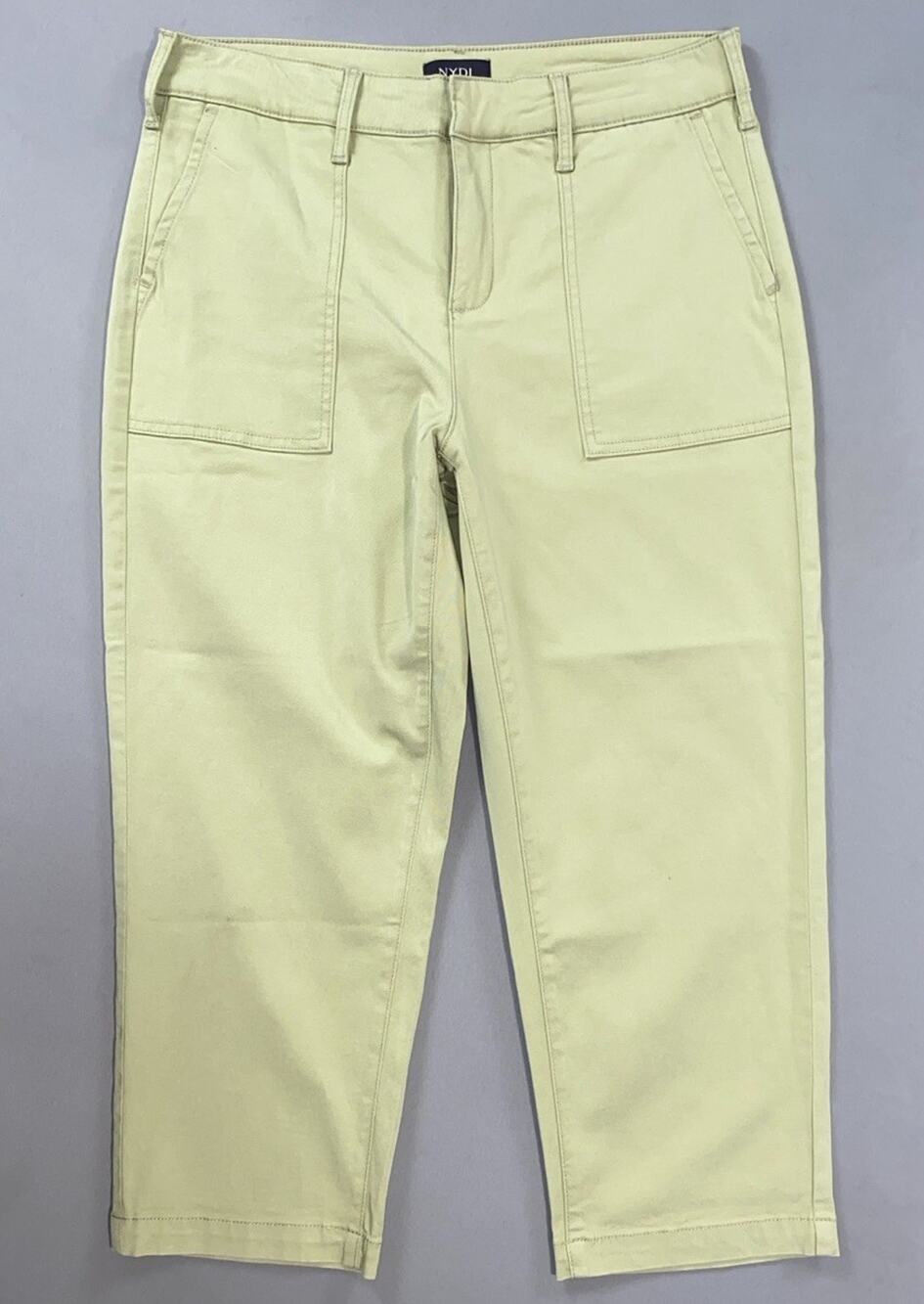 NYDJ Lift/Tuck Women's Crop Patch Pocket Weekend Chino Pants. Green, Size 8. EUC